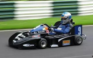 卡丁车网红男吃瓜,揭秘背后惊人真相