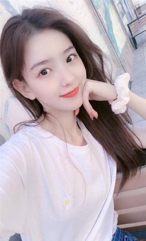 网红孙一宁吃瓜